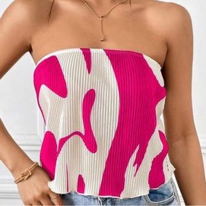 Beautiful pleated tube top